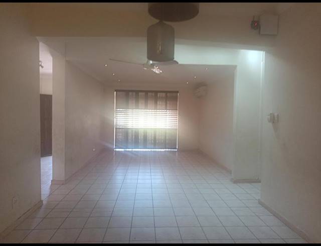 3 BEDROOM SIMPLEX FOR SALE IN MONTCLAIR